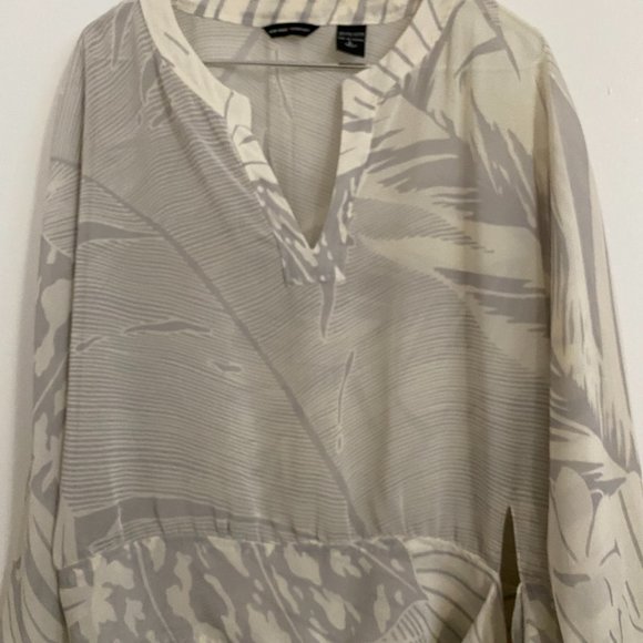 New York Company Sheer Top Large - Picture 7 of 10